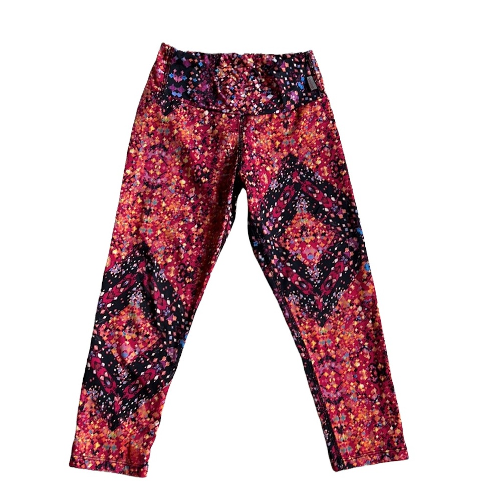 Kos USA Capri Cropped Leggings‎ Size X-Small Multi Colored Milky Way Print